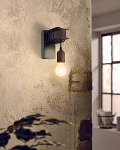 LED Wall Light / Sconce Industrial Rust Effect Hangman 1 x 60W E27 Bulb