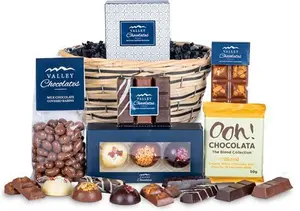 Chocolate Delights - Chocolate Christmas Hampers - Christmas Gifts - Xmas Hampers - Festive Hampers - Children Christmas Gift - Christmas Gift Hampers