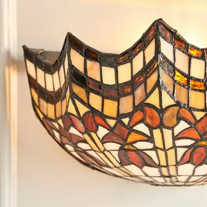 Tiffany Glass Wall Light Cream & Bold Red Scallop Shade Interior Sconce i00258