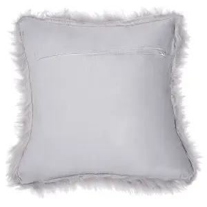 Set of 2 Cushions LUBHA Faux Fur 42 x 42 cm Solid Light Grey