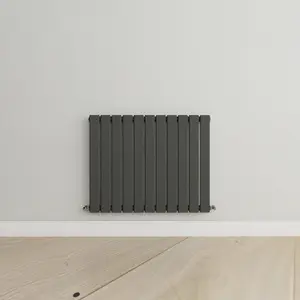 Horizontal Anthracite Single Flat Panel Radiator (H) 600 mm x (W) 748 mm, 2418 BTU.