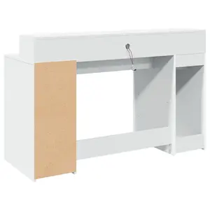 Berkfield Desk with LED Lights White 140x55x91 cm Engineered Wood