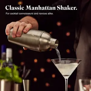 VonShef Cocktail Shaker Set Silver, 550ml Manhattan Shaker, 5pc Bartender Kit for Home Bar - Strainer, Muddler, Jigger & Gift Box