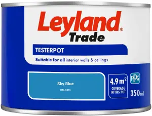 Leyland Trade Vinyl Matt Walls & Ceilings Emulsion Paint Sky Blue (RAL 5015) 350ml Tester