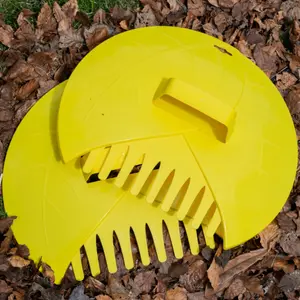 garden leaf grabbers,hand held tidy rake picker,leaf collector/grab (daffodil yellow)