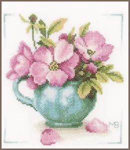 WILD ROSES - Counted Cross Stitch Kit: Wild Roses (Evenweave) - Lanarte