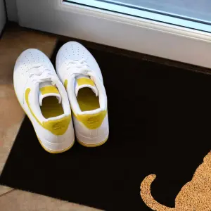 Two Sitting Cats Doormat (Printed Black/Pale White Coir)