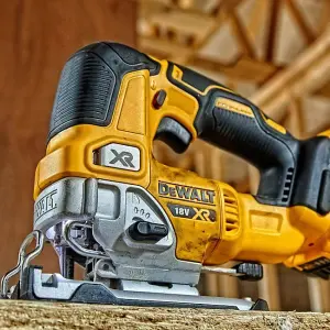 DeWalt XR 18V Cordless Jigsaw (Bare Tool) - DCS334N XR