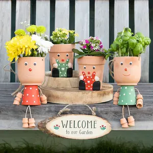 Welcome to our Garden Log Slice Hanging Sign. H10.5 x W26.8 cm