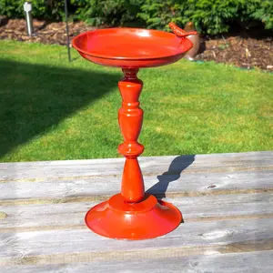 Red Miniature Bird Bath - Weather Resistant Metal Colourful Outdoor Garden Wild Bird Water Bowl Station - H37x W21 x D23cm