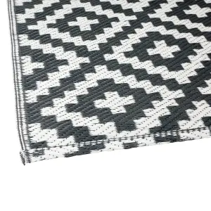 Grey and White Geometric Lightweight Outdoor Rug, 90cmx150cm (3ftx5ft)