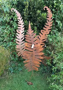 Rustic Fern Border Stakes Trellis Set of 3