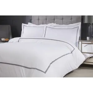 Ervin Linen Geometric Shapes Duvet Cover Set with Pillow Shams White/Graphite / Super King - 2 Standard Pillowcases