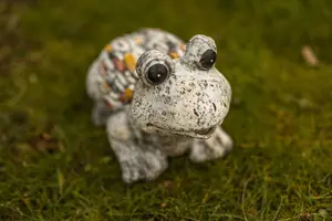 Frog Garden Ornament with Stone Effect