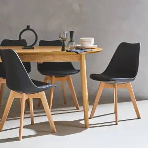 sweeek. Set of 4 scandi-style dining chairs with wooden legs Nils Black 47x55x81 cm