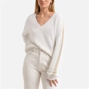 Women's Pieces Fluffy V-Neck Jumper In White Size: XS