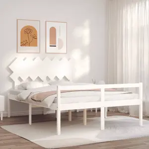 Berkfield Bed Frame with Headboard White King Size Solid Wood