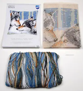 CUSHION WOLVES - Cross Stitch Kit: Cushion: Wolves - Vervaco