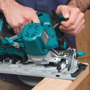 Makita DHS680Z 18v Lithium Brushless Circular Saw 165mm Bare + Specialized Blade