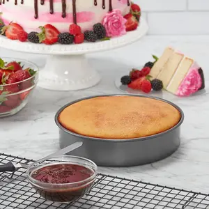 Chicago Metallic Non-Stick 20cm Round Cake Pan