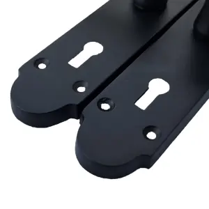 Epsom Door Handle Key Lock Scroll Lever - Matt Black Pack Hinges