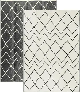 Extra Large Garden Outdoor Rug For Patio, Black & Cream Chevron Waterproof Garden Rug 180 x 270cm