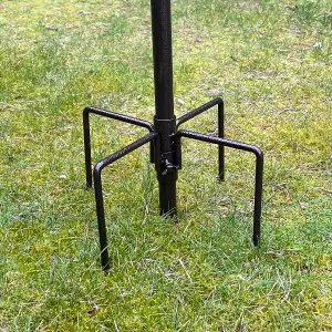 Deluxe Metal Bird Feeding Station With Four Large Feeders