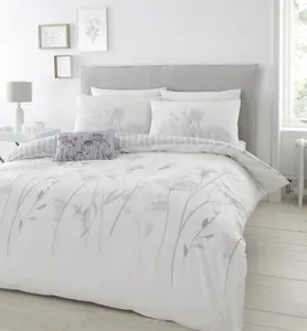 Catherine Lansfield Bedding Meadowsweet Floral Duvet Cover Set with Pillowcases White Grey