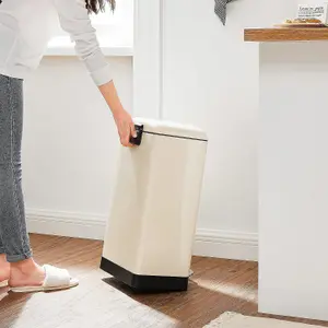 Rubbish Bin, 30L Trash Can, Steel Pedal Bin, with Inner Bucket and Lid, Soft Closure, Airtight, for Kitchen, Living Room, White