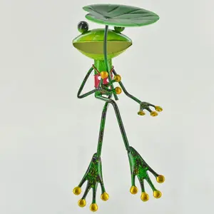 Lepanto Metal Frog with Leaf Umbrella Decorative Statue