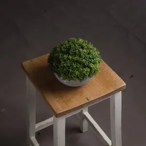 UK Homeliving Small Hebe Globe Pot