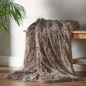 Cuddly Faux Fur 150x200cm Throw Catherine Lansfield Colour: Natural