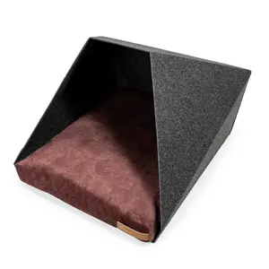 Polyester Pet Bed Dark Grey/Red