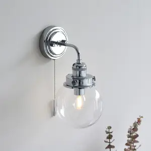 Bathroom Wall Light Fitting - Chrome Plate & Clear Glass Shade - Single Lamp