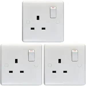 3 PACK 1 Gang Double Pole 13A Switched UK Plug Socket - WHITE Wall Power Outlet