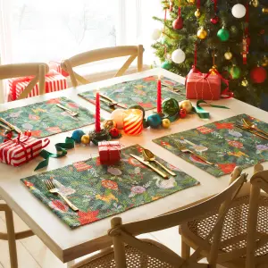 furn. Deck The Halls Washable Set of 4 Festive Placemats