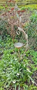 Bird Bath on Stake with Decorative Leaves