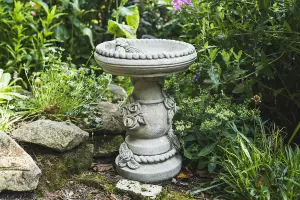 Rose and Rope Design Stone Birdbath