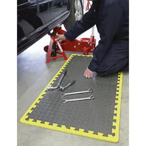 EVA Foam Interlocking Jigsaw Mat with High Visibility Edges - 1200 x 1800mm Floor Covering