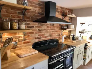 Old Coach House Brick Slips 3m2