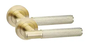 6 Set Knurled T-Bar Door Handles with Latch and Hinges Satin Brass Finish