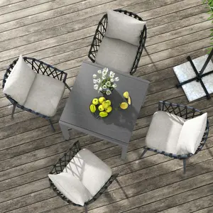 Outsunny Extendable Garden Table for 6 with Aluminium Frame for Patio, Balcony