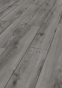 Kronotex Grey oak plank 7mm click laminated flooring (2.38m2 per box)