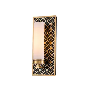 Luminosa Ziggy Bathroom Wall Lamp, Lacquered Gold IP44