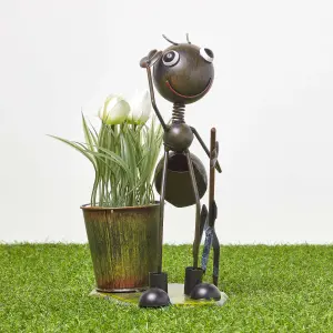 Homescapes Metal Ant with Garden Fork and Flower Pot, 32 cm Tall