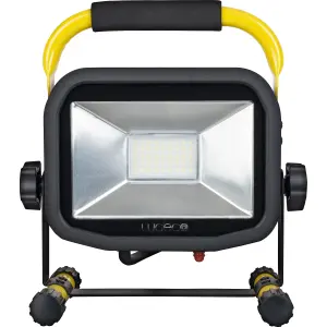 Luceco 1800lm Corded Integrated LED Work light