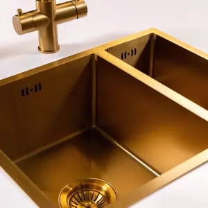 Mockeln - 1.5 Bowl Stainless Steel Kitchen Sink - Inset or Undermounted - Gold Finish - 555mm x 440mm x 200mm