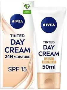 Nivea 24H Moisture Tinted Day Cream With Vitamin E Light Skin Tone Spf15 50Ml