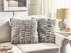 Set of 2 Cushions MACODES Faux Fur 45 x 45 cm Solid Grey