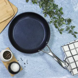 Blackmoor 67439 Ovenproof Blue Pro 28cm Frying Pan